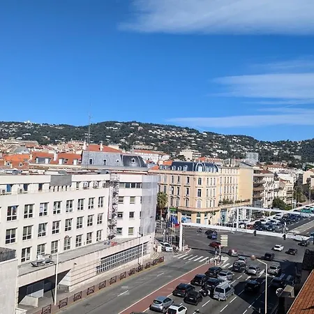 公寓 Vieux Port 3 Etoiles 戛纳